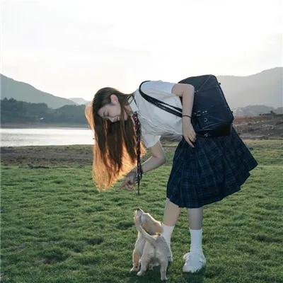 好女向前行